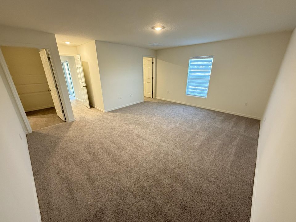 В аренду: $2,700 (4 спален, 2 ванн, 2104 Квадратных фут)