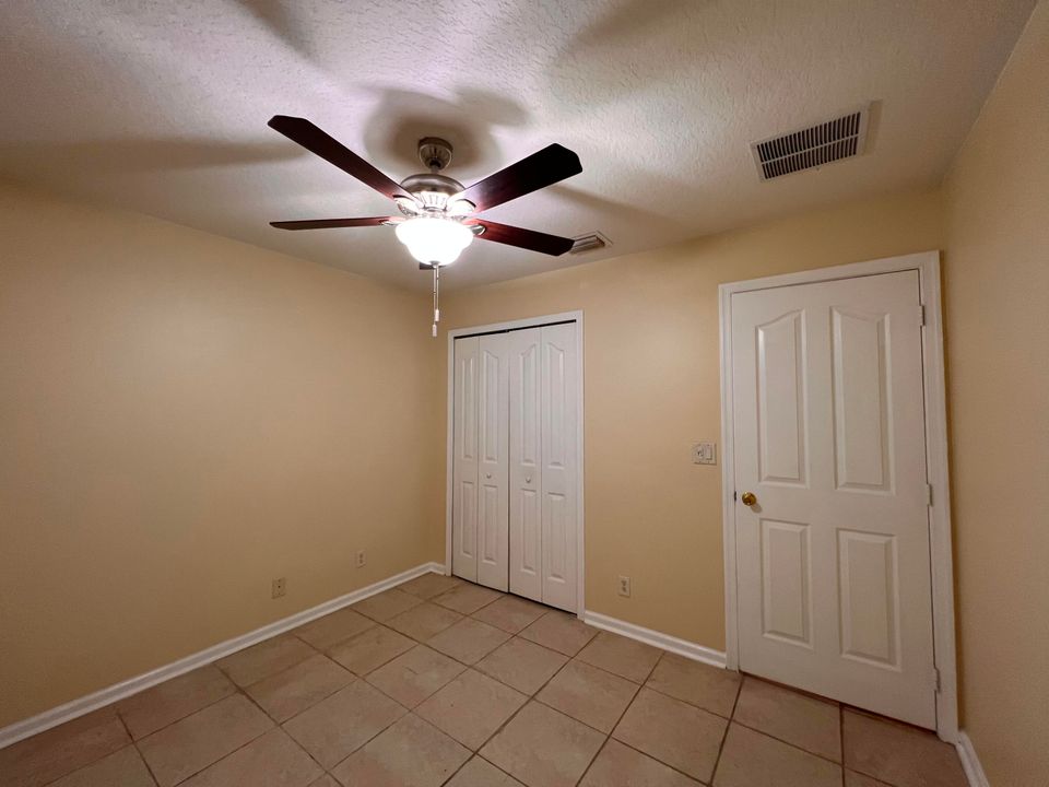 For Rent: $2,350 (3 beds, 2 baths, 1608 Square Feet)