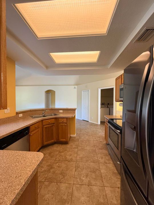 For Rent: $2,350 (3 beds, 2 baths, 1608 Square Feet)