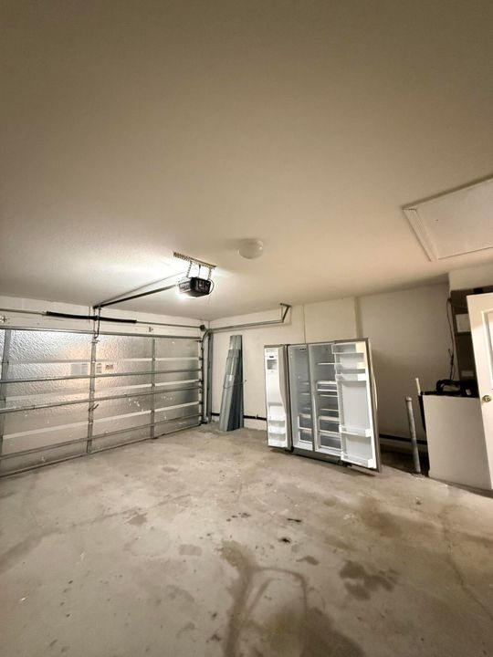 For Rent: $2,350 (3 beds, 2 baths, 1608 Square Feet)