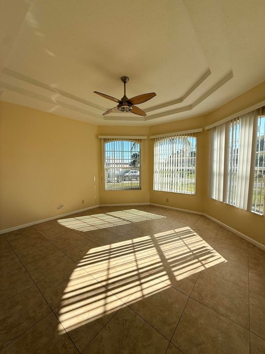 For Rent: $2,350 (3 beds, 2 baths, 1608 Square Feet)