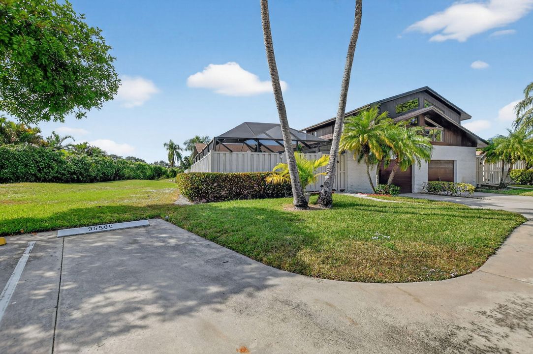 For Sale: $525,000 (3 beds, 3 baths, 1325 Square Feet)