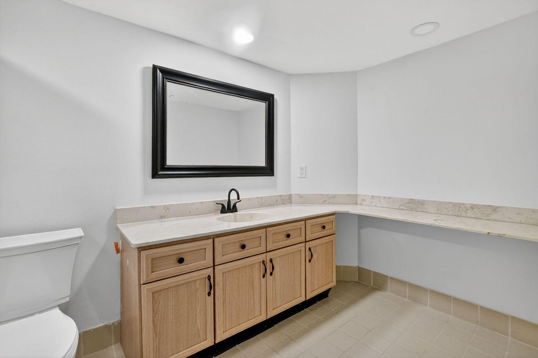 For Sale: $525,000 (3 beds, 3 baths, 1325 Square Feet)