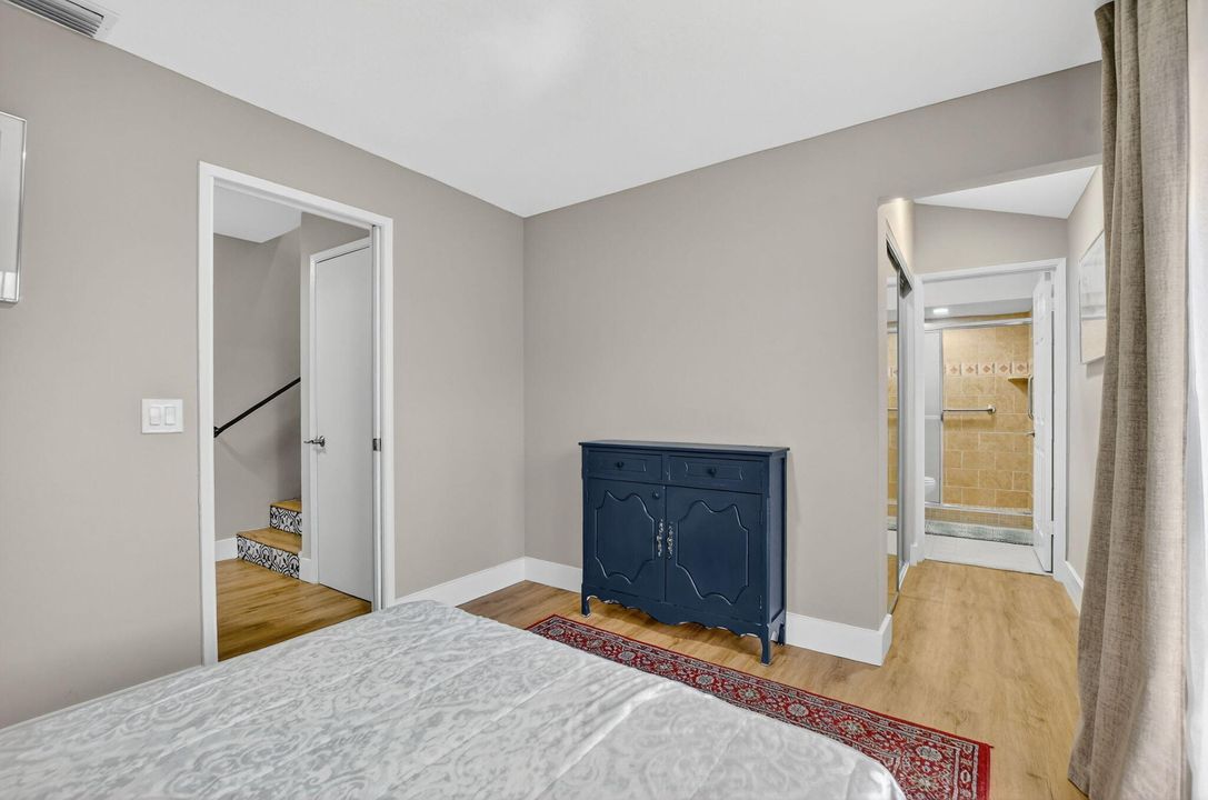 For Sale: $525,000 (3 beds, 3 baths, 1325 Square Feet)