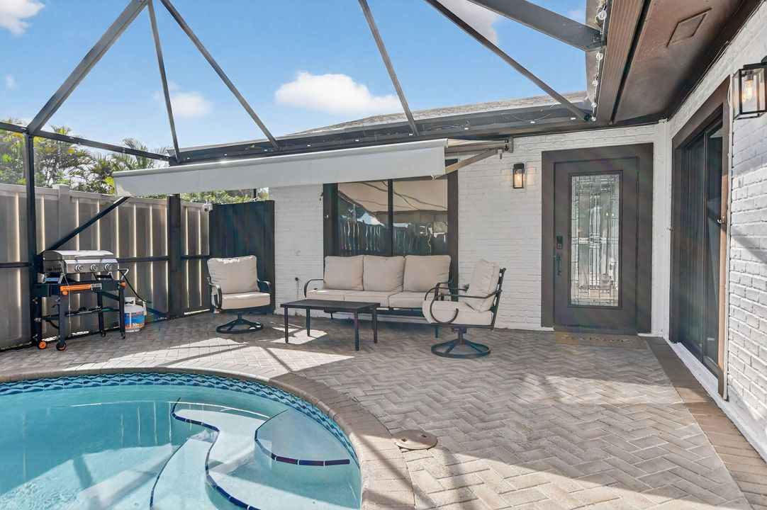 For Sale: $525,000 (3 beds, 3 baths, 1325 Square Feet)