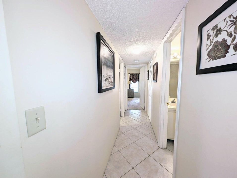 For Rent: $1,700 (2 beds, 2 baths, 850 Square Feet)