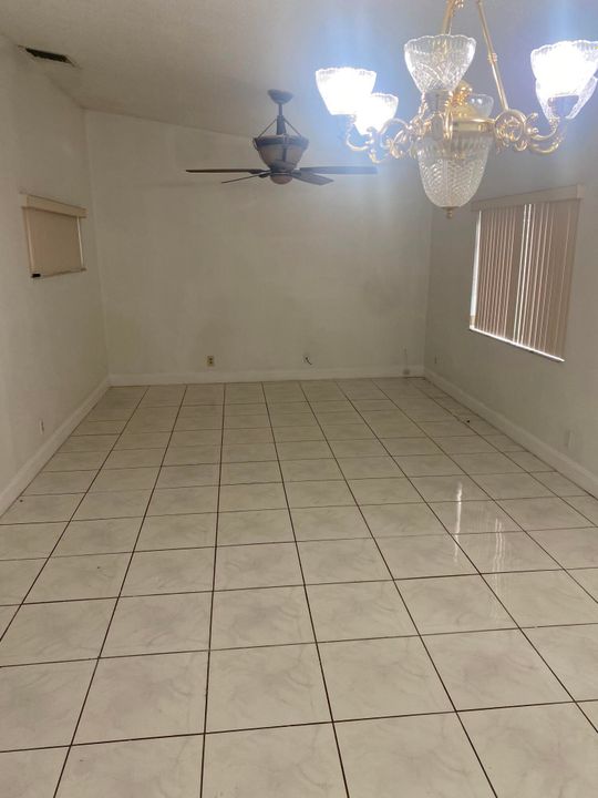 В аренду: $2,800 (3 спален, 2 ванн, 1400 Квадратных фут)