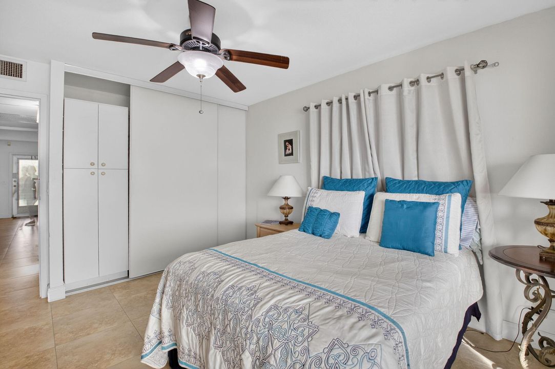 For Rent: $1,998 (2 beds, 2 baths, 883 Square Feet)