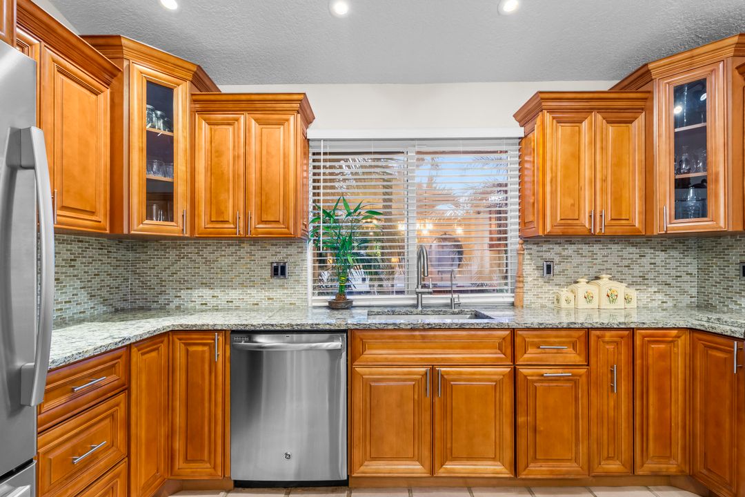 For Sale: $629,900 (3 beds, 3 baths, 1699 Square Feet)