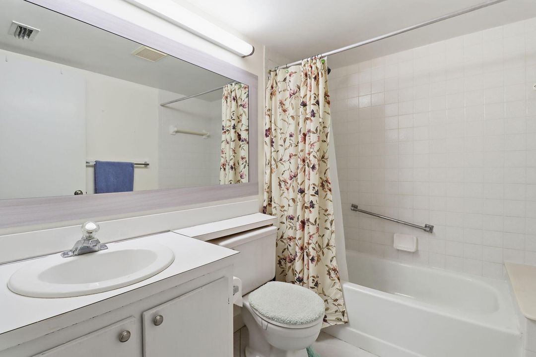 На продажу: $220,000 (2 спален, 2 ванн, 1106 Квадратных фут)