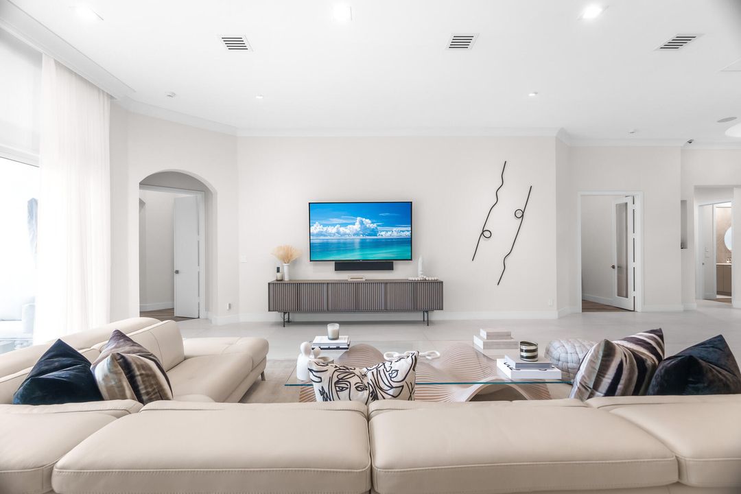 На продажу: $2,245,000 (4 спален, 4 ванн, 3065 Квадратных фут)