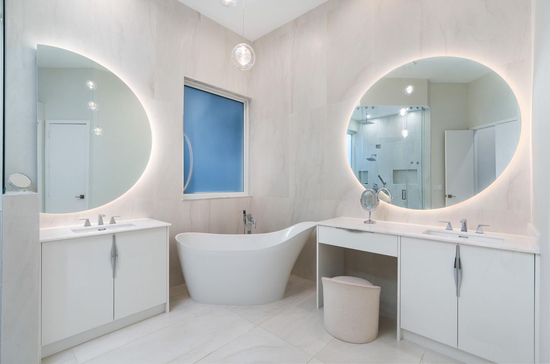 На продажу: $2,245,000 (4 спален, 4 ванн, 3065 Квадратных фут)