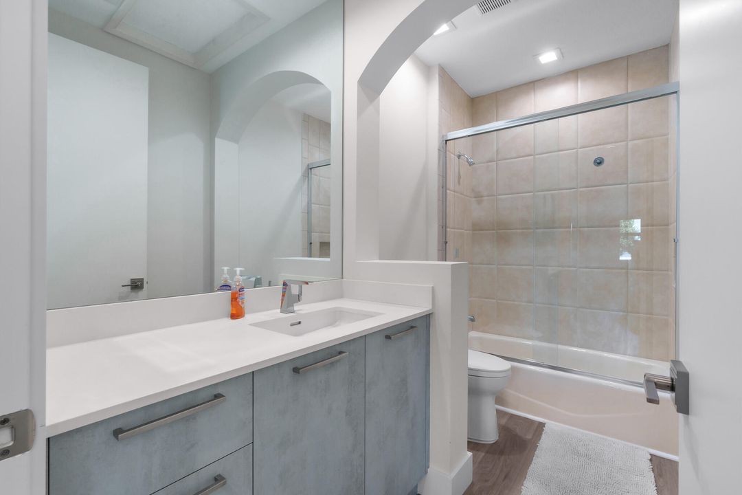 На продажу: $2,245,000 (4 спален, 4 ванн, 3065 Квадратных фут)