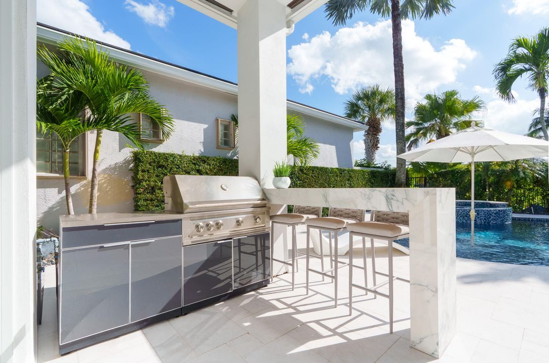 На продажу: $2,245,000 (4 спален, 4 ванн, 3065 Квадратных фут)