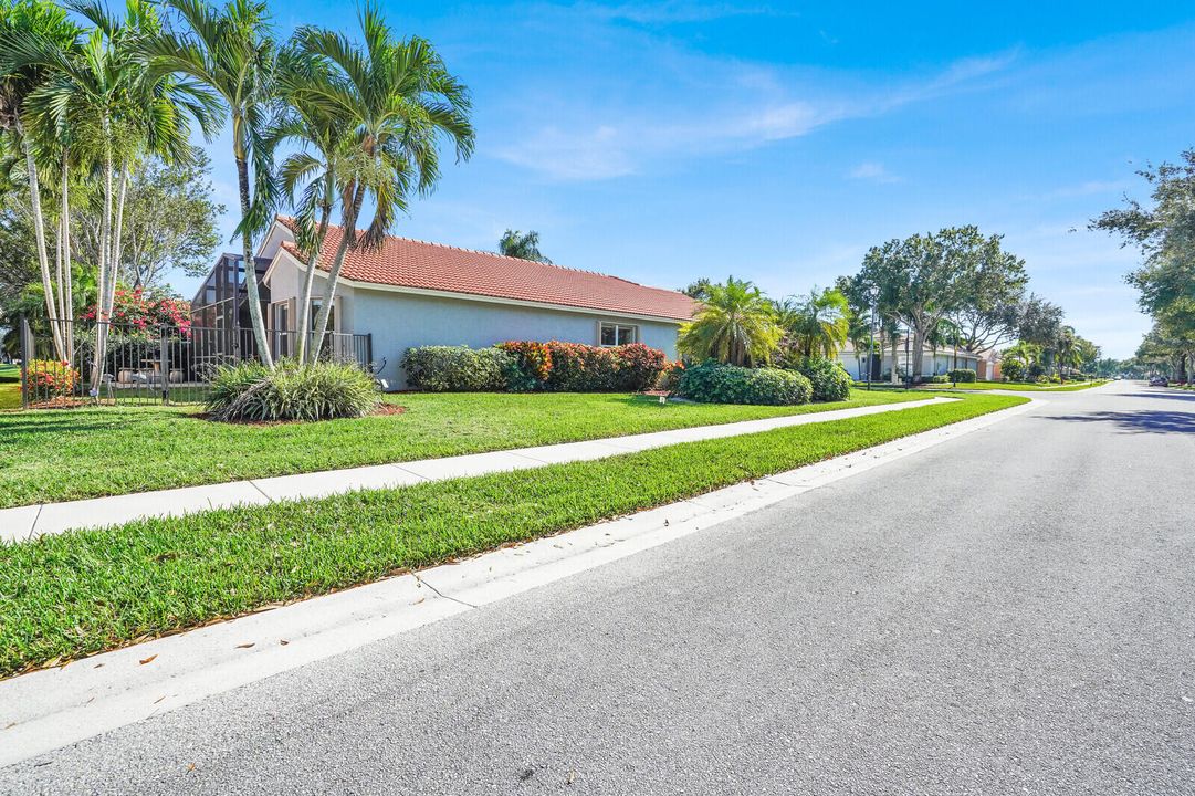 For Sale: $515,000 (3 beds, 2 baths, 2067 Square Feet)