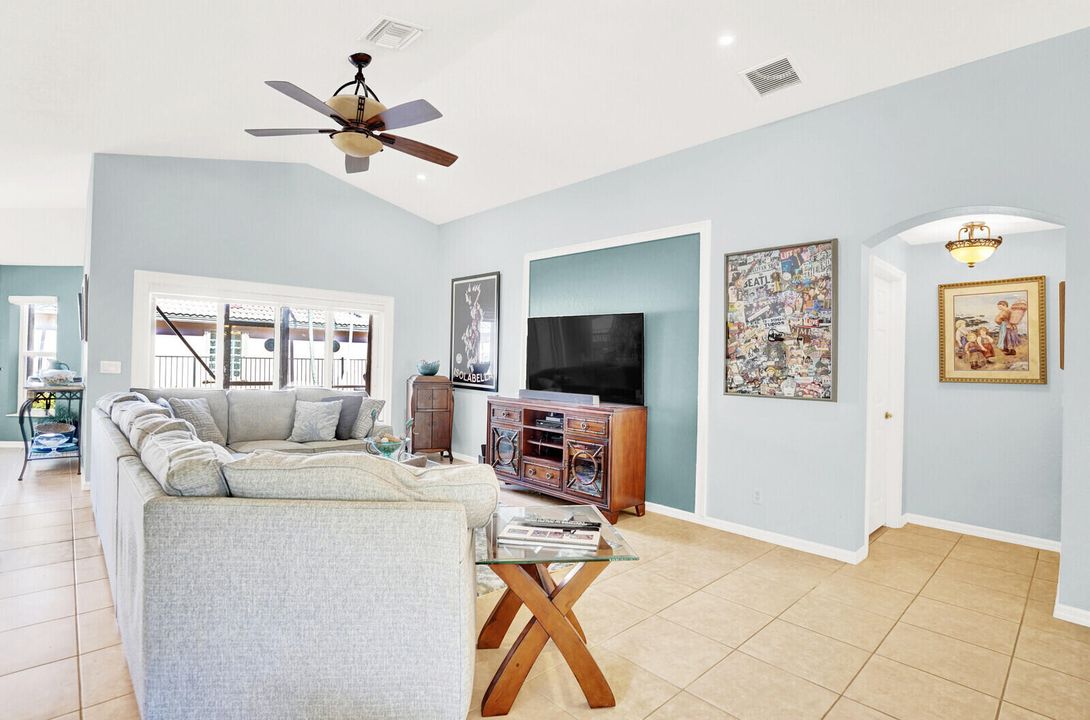For Sale: $515,000 (3 beds, 2 baths, 2067 Square Feet)