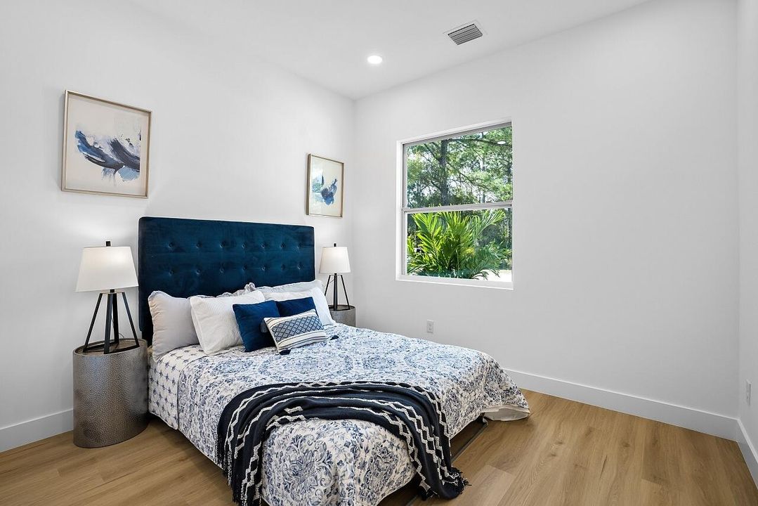 На продажу: $409,900 (4 спален, 2 ванн, 1793 Квадратных фут)