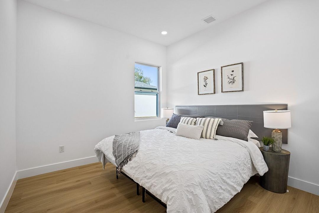 На продажу: $409,900 (4 спален, 2 ванн, 1793 Квадратных фут)