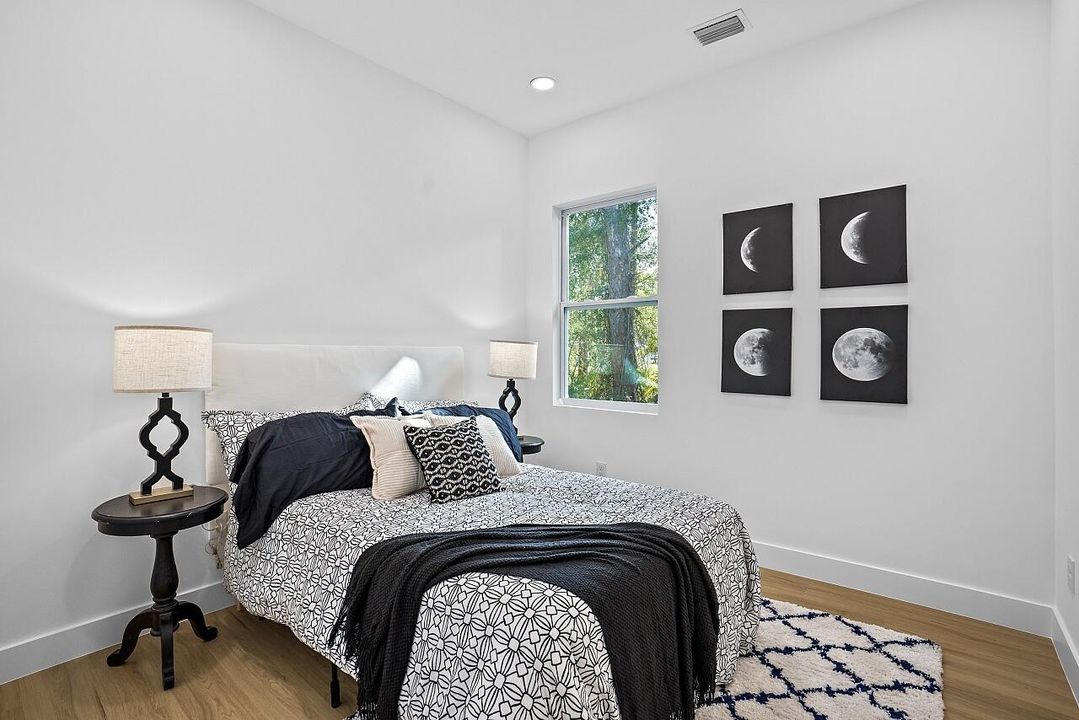 На продажу: $409,900 (4 спален, 2 ванн, 1793 Квадратных фут)