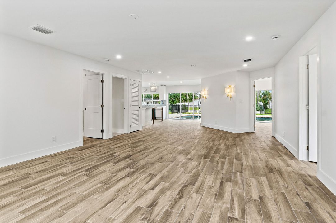 出租: $10,000 (3 贝兹, 2 浴室, 1750 平方英尺)