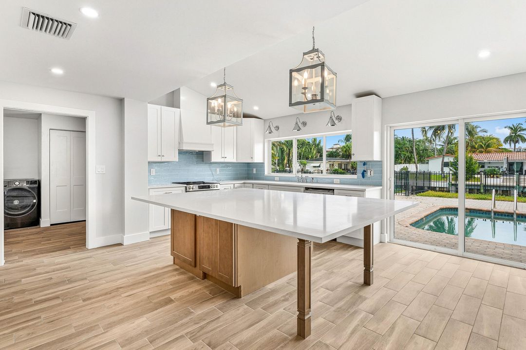 出租: $10,000 (3 贝兹, 2 浴室, 1750 平方英尺)