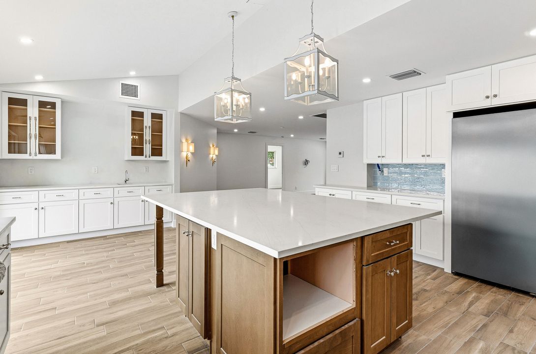 出租: $10,000 (3 贝兹, 2 浴室, 1750 平方英尺)