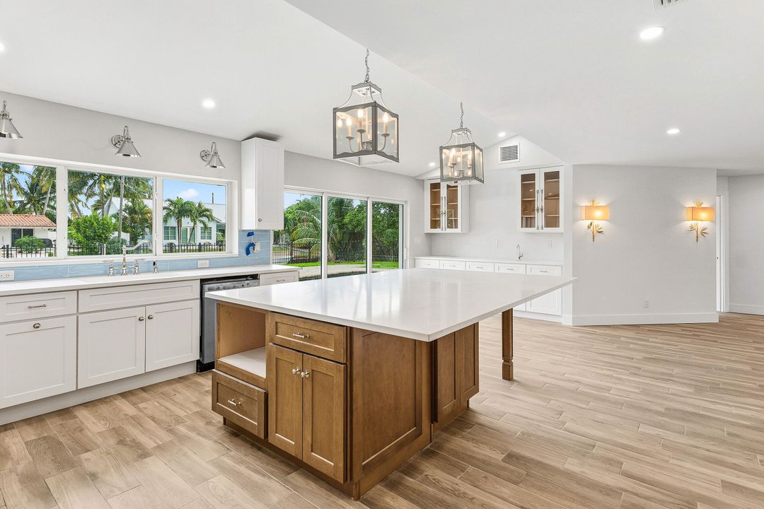 出租: $10,000 (3 贝兹, 2 浴室, 1750 平方英尺)