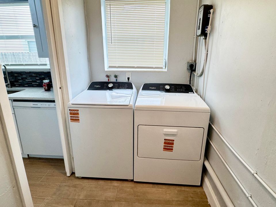 For Rent: $3,900 (3 beds, 1 baths, 1428 Square Feet)