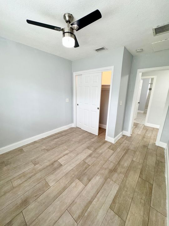 For Rent: $3,900 (3 beds, 1 baths, 1428 Square Feet)