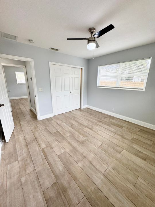 For Rent: $3,900 (3 beds, 1 baths, 1428 Square Feet)