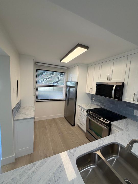 В аренду: $2,395 (3 спален, 2 ванн, 1442 Квадратных фут)