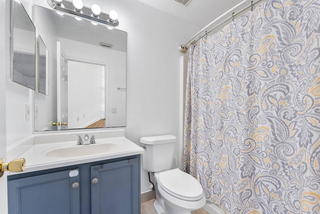 For Rent: $2,750 (3 beds, 2 baths, 1447 Square Feet)