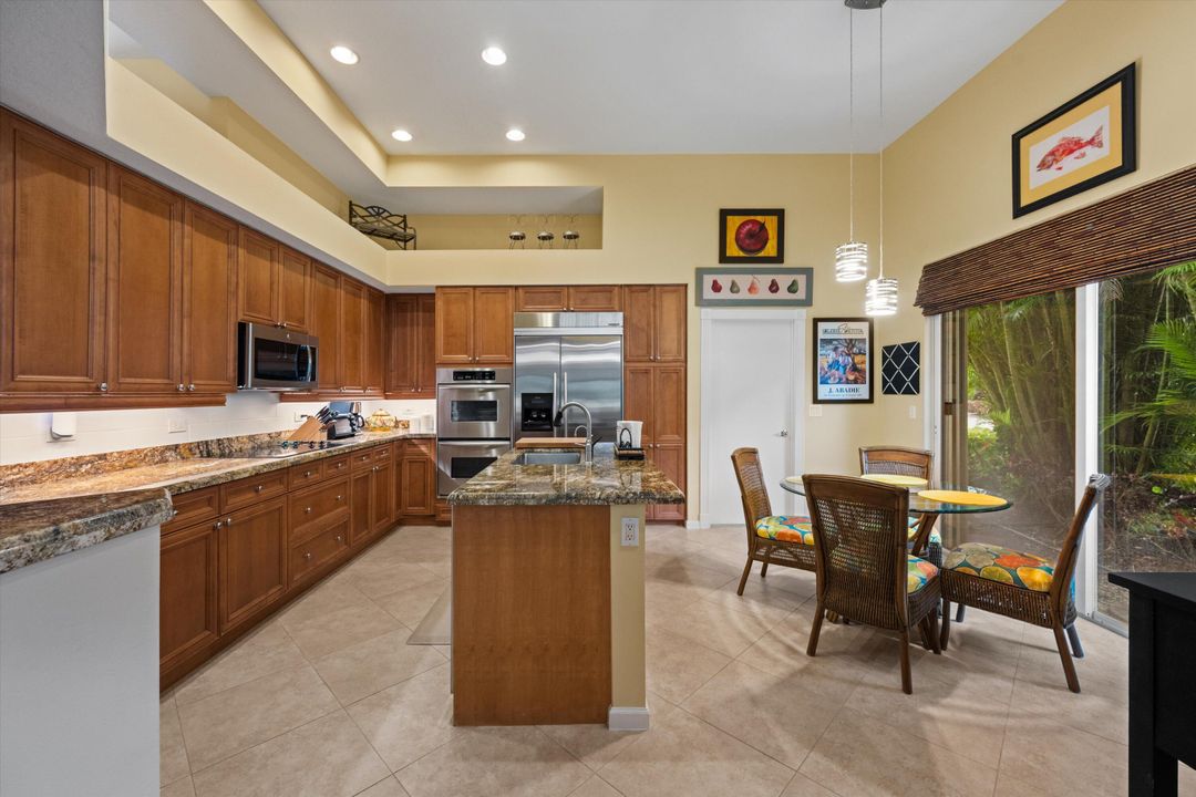 待售: $549,900 (3 贝兹, 3 浴室, 2629 平方英尺)