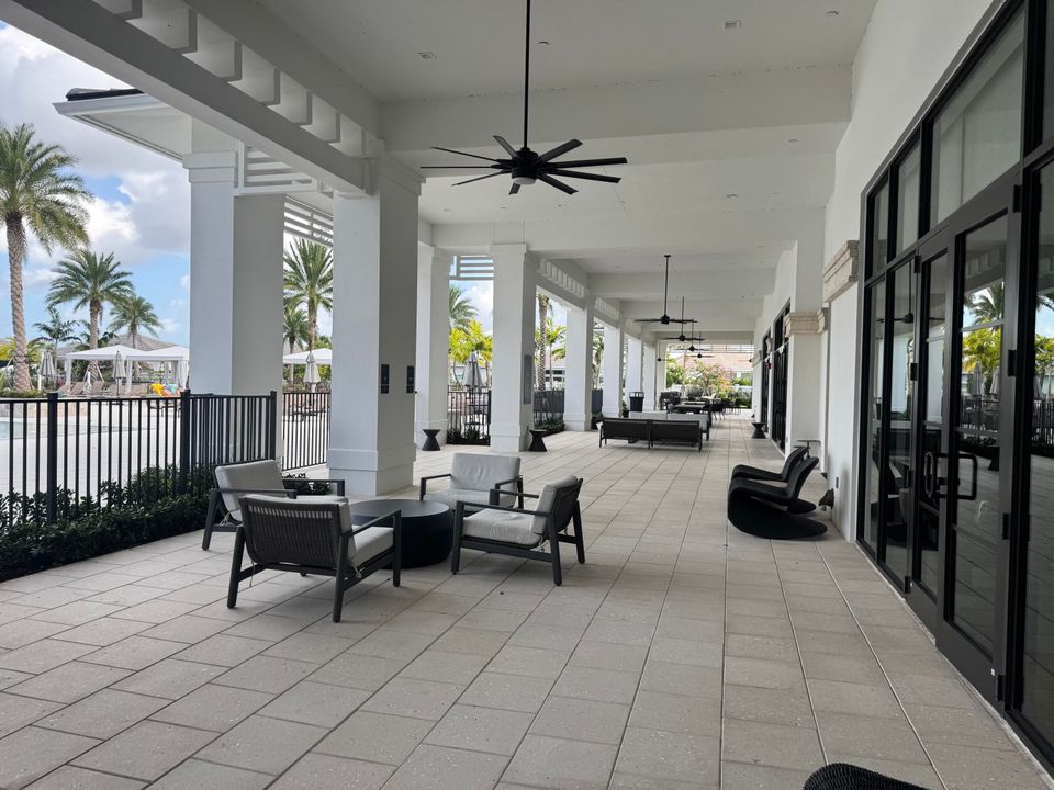 For Sale: $825,000 (3 beds, 2 baths, 1937 Square Feet)