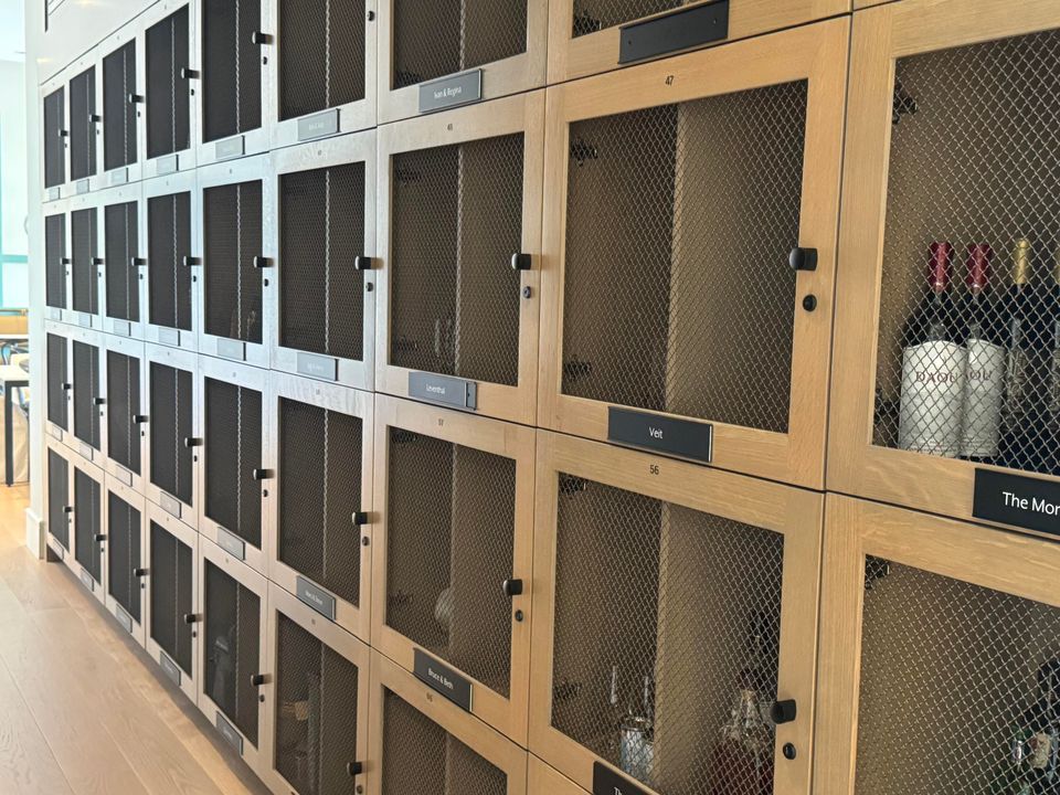 For Sale: $825,000 (3 beds, 2 baths, 1937 Square Feet)