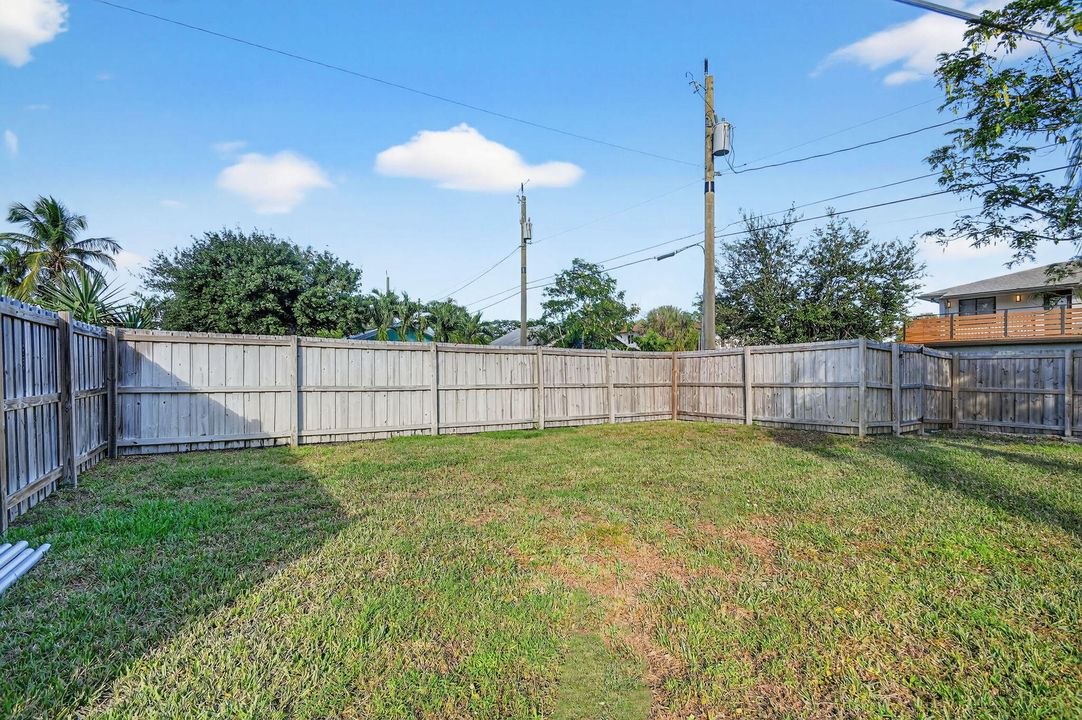 For Rent: $5,950 (3 beds, 2 baths, 1288 Square Feet)