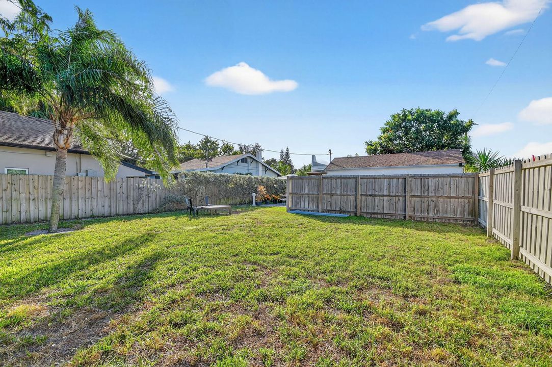 For Rent: $5,950 (3 beds, 2 baths, 1288 Square Feet)