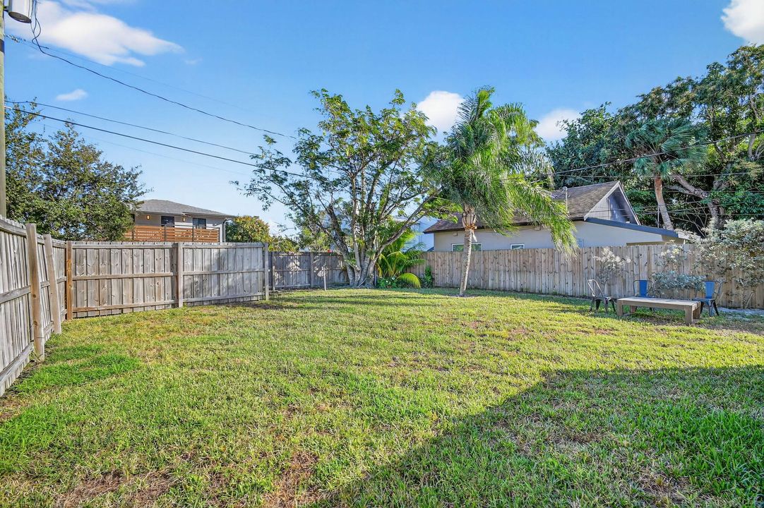 For Rent: $5,950 (3 beds, 2 baths, 1288 Square Feet)