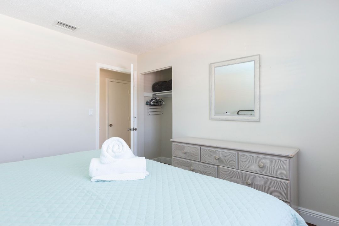 En Venta: $699,000 (3 camas, 2 baños, 1274 Pies cuadrados)