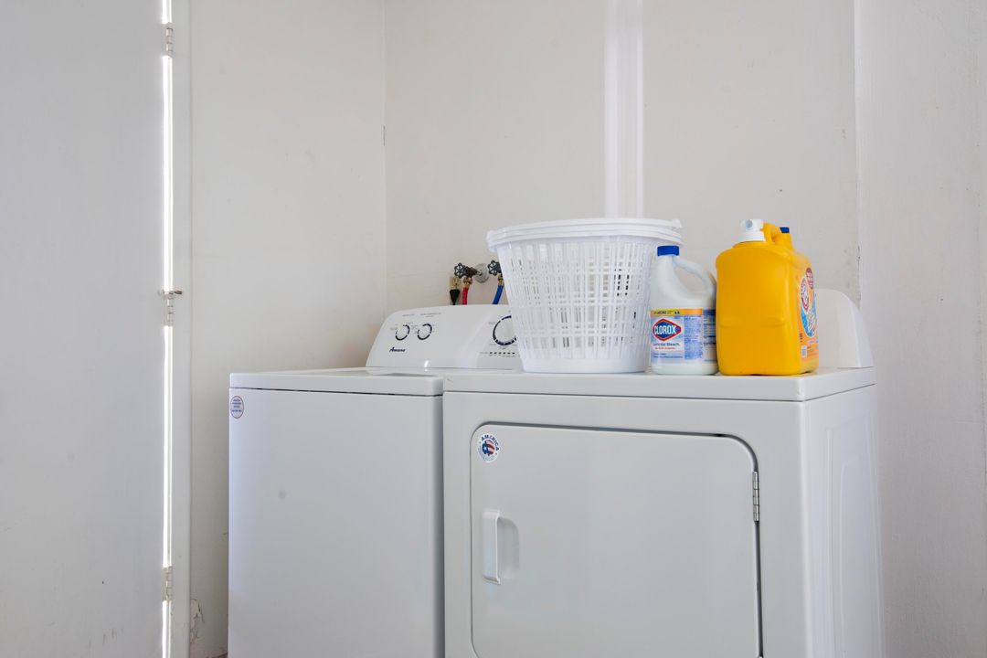 En Venta: $699,000 (3 camas, 2 baños, 1274 Pies cuadrados)