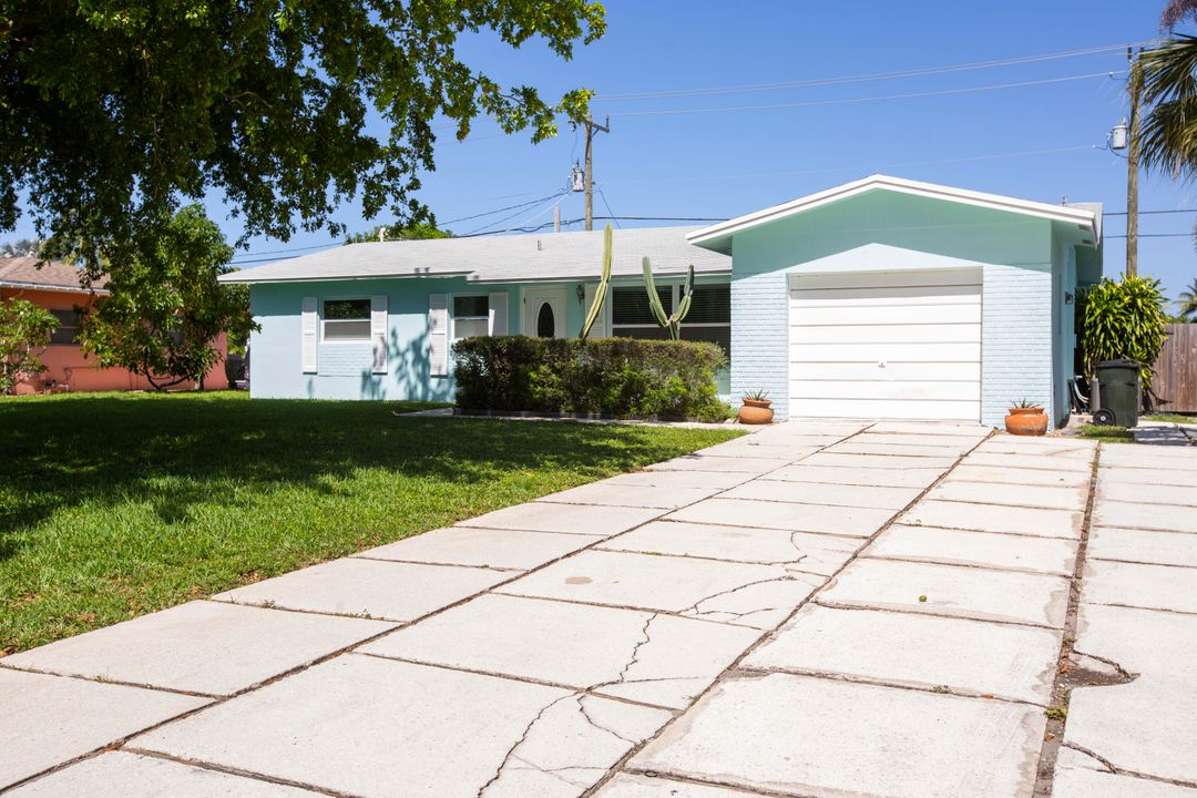 En Venta: $699,000 (3 camas, 2 baños, 1274 Pies cuadrados)