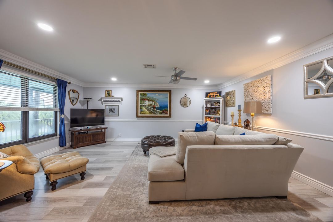 En Venta: $359,000 (2 camas, 2 baños, 1209 Pies cuadrados)