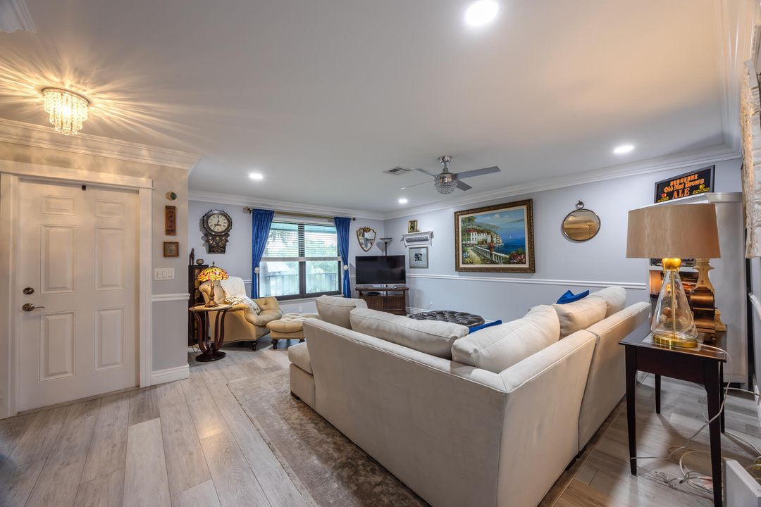 En Venta: $359,000 (2 camas, 2 baños, 1209 Pies cuadrados)