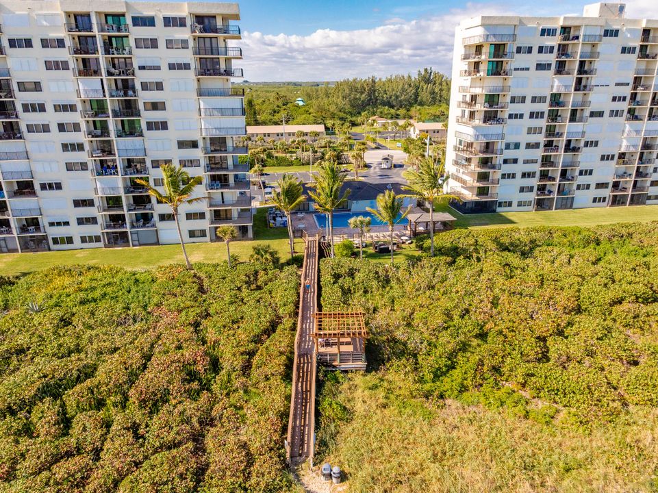 На продажу: $355,500 (2 спален, 2 ванн, 1053 Квадратных фут)