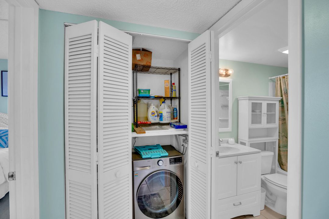 На продажу: $355,500 (2 спален, 2 ванн, 1053 Квадратных фут)