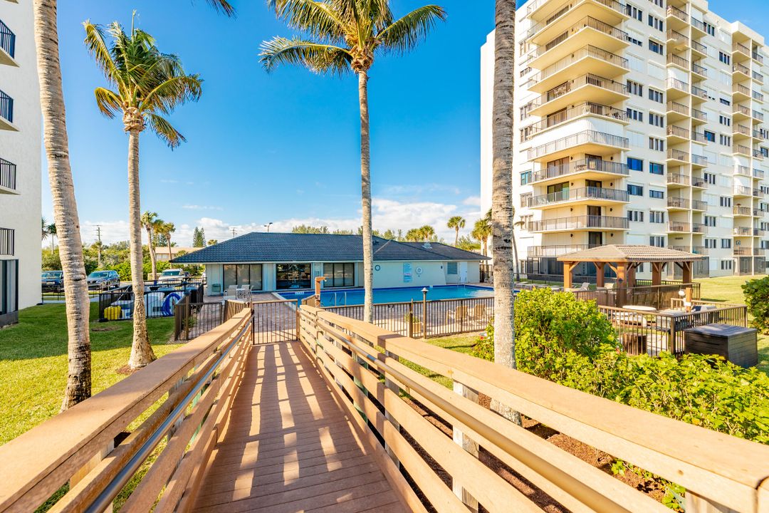 На продажу: $355,500 (2 спален, 2 ванн, 1053 Квадратных фут)