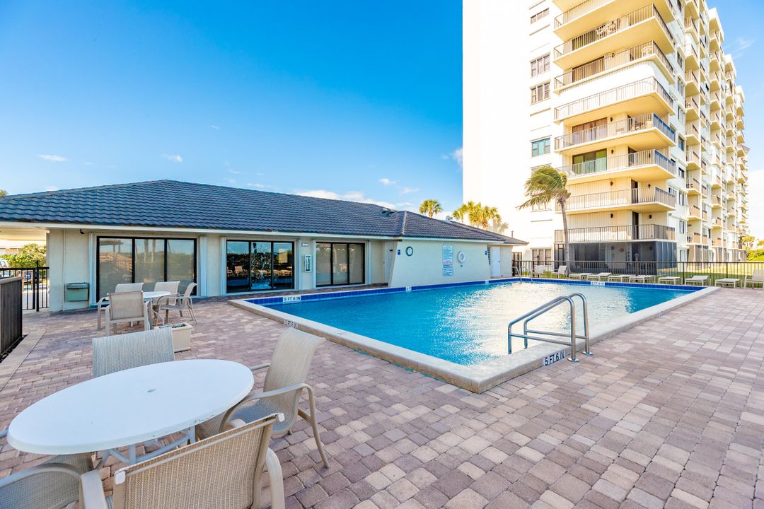 На продажу: $355,500 (2 спален, 2 ванн, 1053 Квадратных фут)