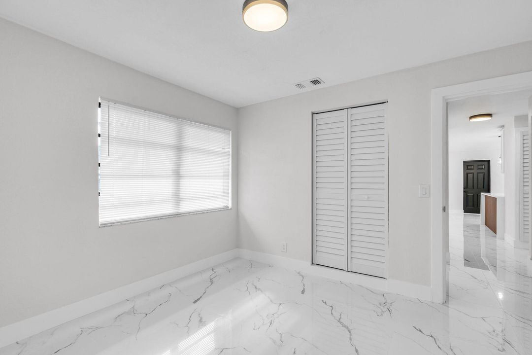 For Sale: $529,900 (3 beds, 2 baths, 1400 Square Feet)