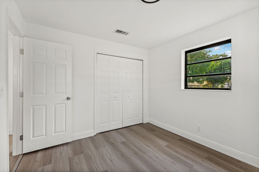 For Rent: $3,200 (4 beds, 2 baths, 1175 Square Feet)