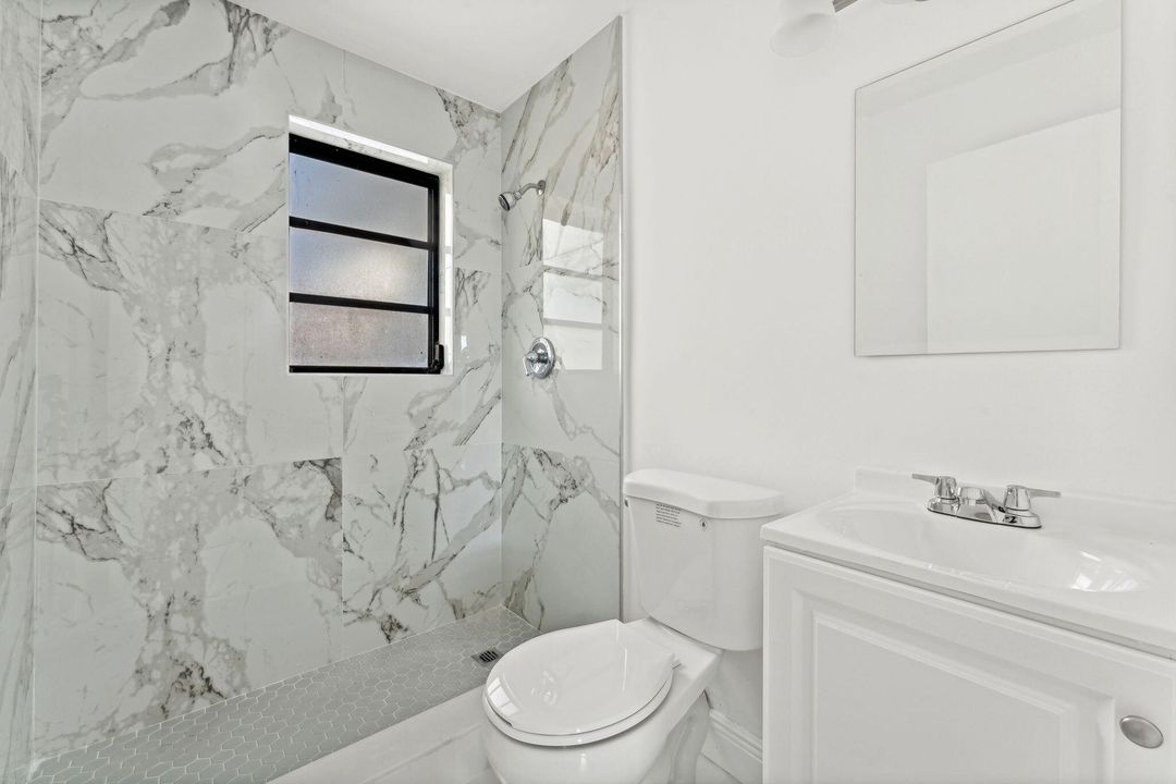 For Rent: $3,200 (4 beds, 2 baths, 1175 Square Feet)